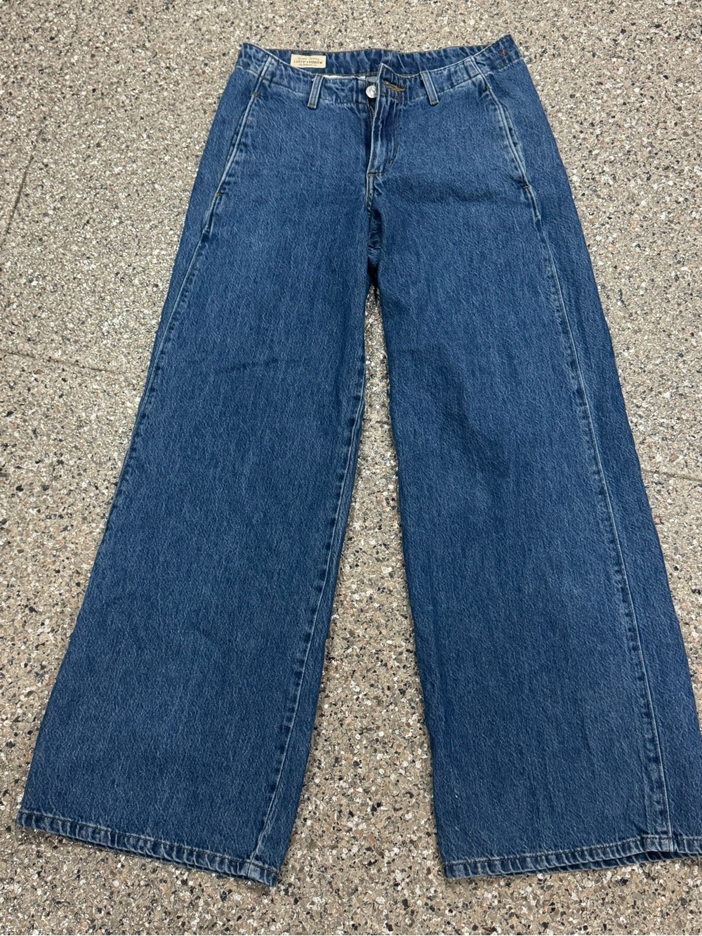 ✨ Levi’s Premium XL Chino Wide-Leg Jeans — W25 L31